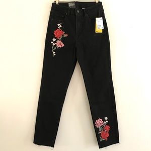 NWT H&M embroidered high waisted jeans